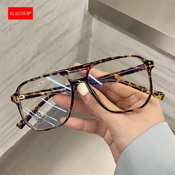 KLASSNUM Transparent Computer Glasses with Retro Square Frames: Anti-Blue Light & Fashionable