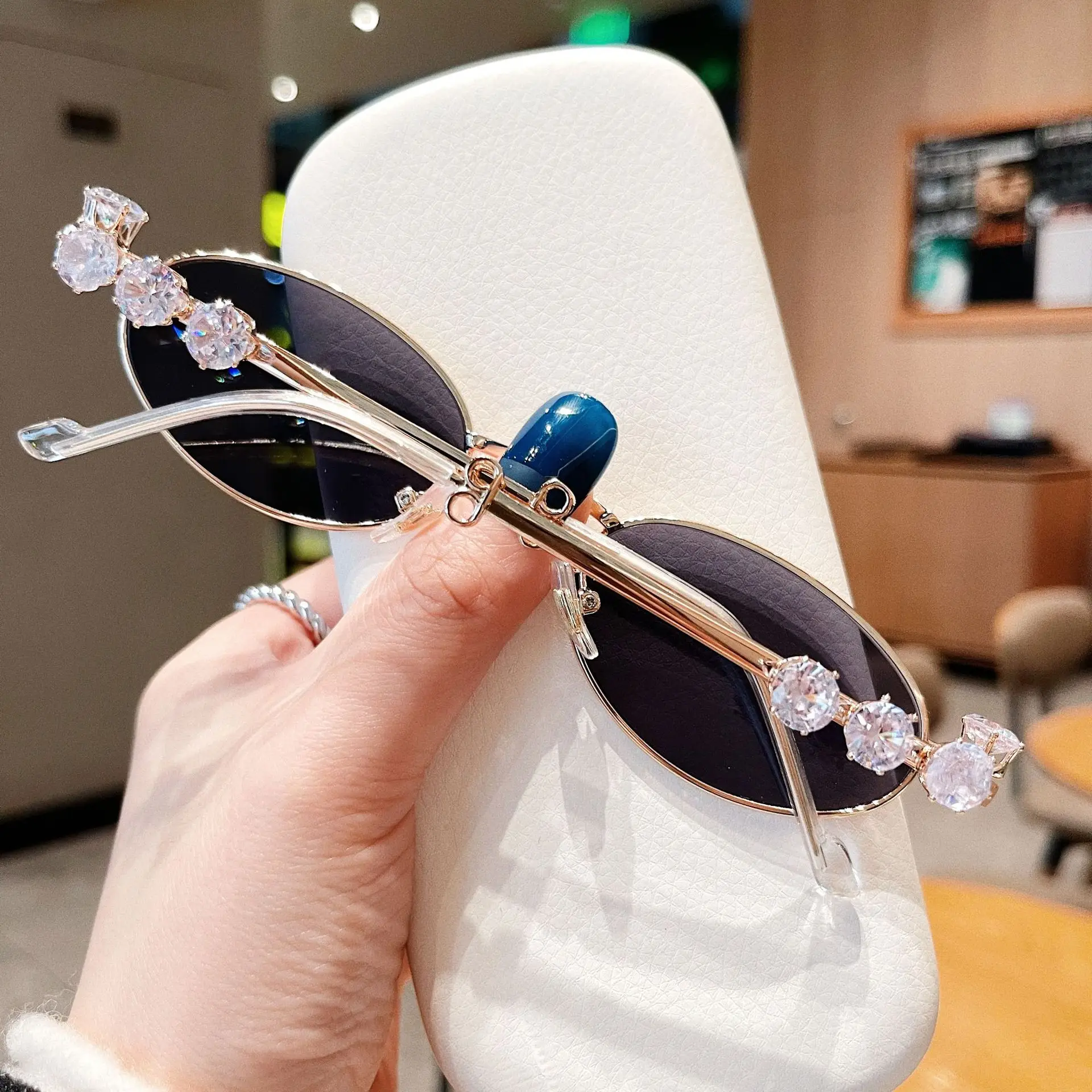 KLASSNUM Y2K Luxury Oval Sunglasses with rhinestone Women Metal Frame Transparent Glasses Decorative Glasses Fashion Accessories