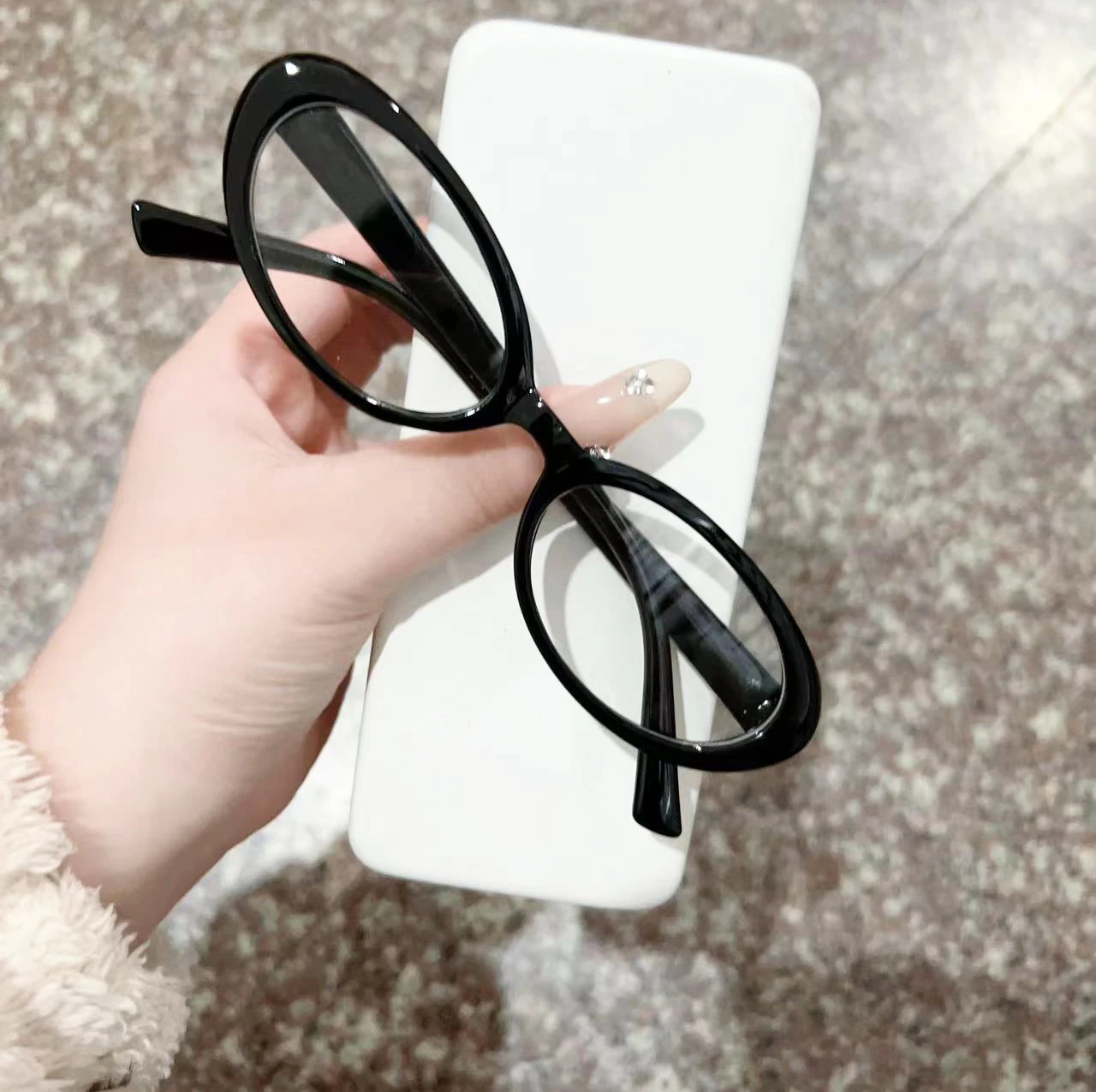 KLASSNUM Women Y2k Computer Glasses Small Oval Frame  Anti-Blue Light Glasses 2000s Glasses Transparent Narrow Glasses Frame