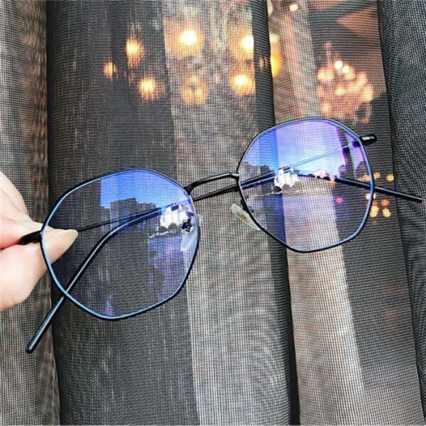 KLASSNUM Transparent Polygon Frame Glasses for Women: Ultra-Light, Anti-Blue Light, Flat Mirror - Image 4