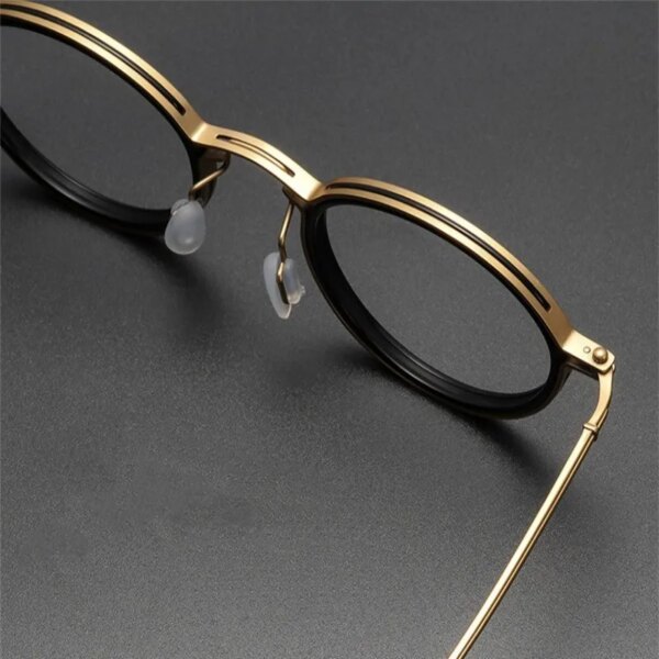 "Round Reading Glasses with Anti-Blue Light - Image 4